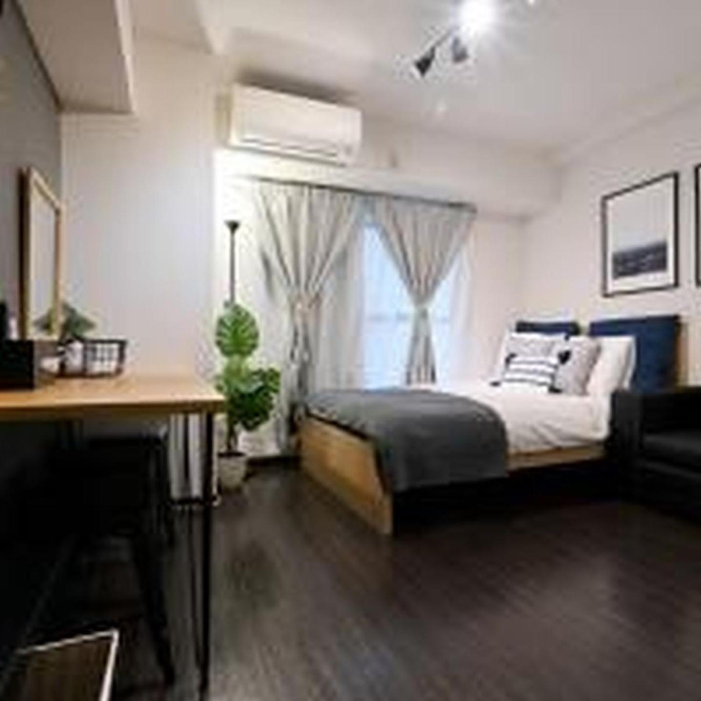 Apartment コンフィデンスロン401 *